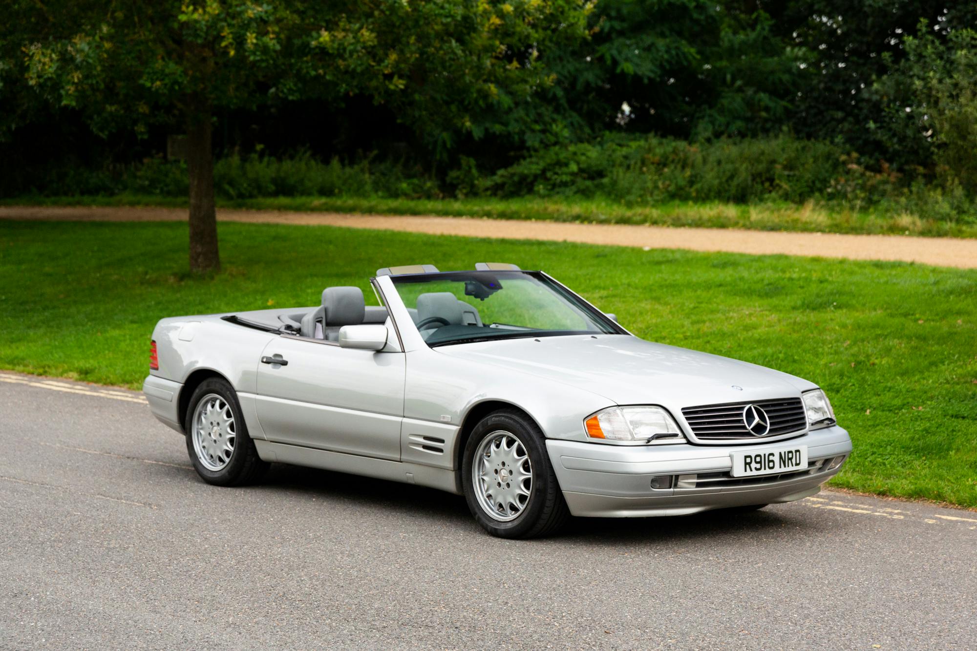 1997 MERCEDESBENZ (R129) SL500 for sale by auction in London, United